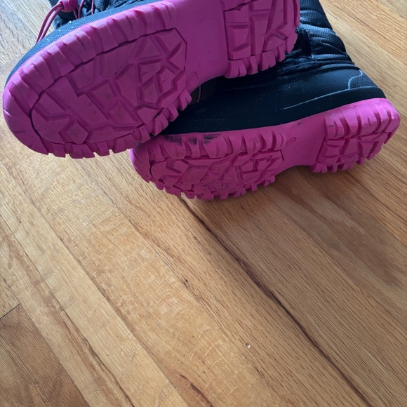 Element Snow Boots size 3 - Picture 3 of 5